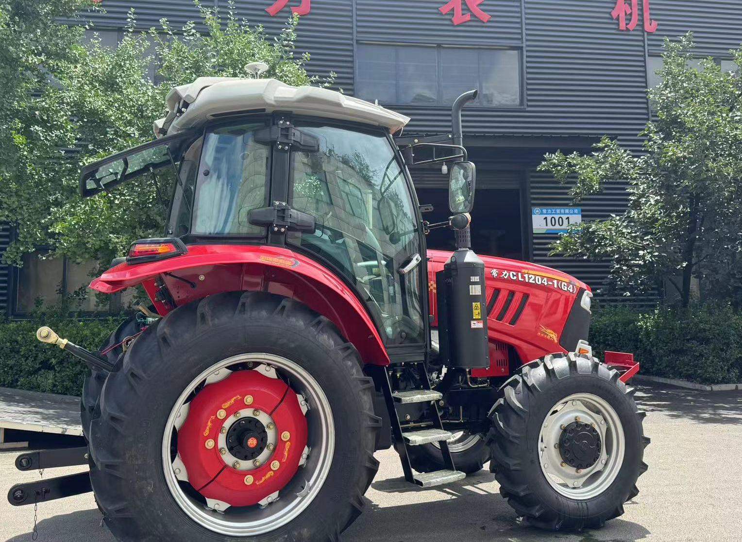 The Role of Tractors in Environmental and Sustainable Agriculture